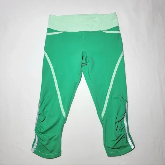 Lululemon size small bundle cropped leggings size 4! - Picture 9 of 16